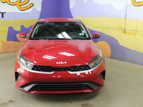 Used 2024 Kia Forte LXS w/ LXS Technology Package FWD image 3