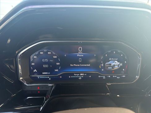 Used 2024 Chevrolet Silverado 1500 LT Trail Boss AWD/4WD image 11