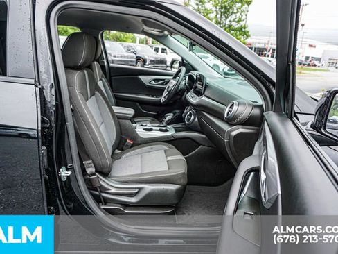 Used 2025 Chevrolet Blazer LT FWD image 23