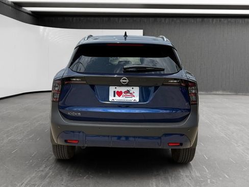 Used 2026 Nissan Kicks SV FWD image 4