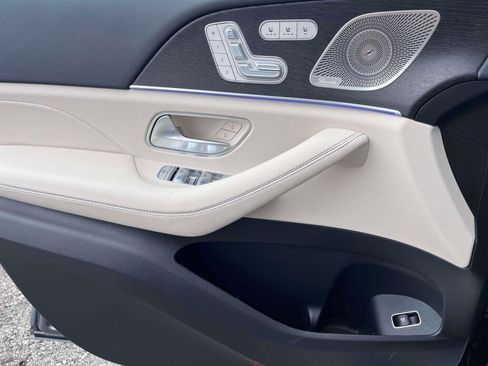New 2026 Mercedes-Benz GLS 450 4MATIC image 36