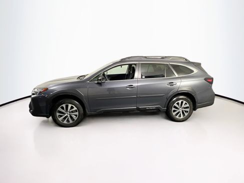 Used 2023 Subaru Outback Premium image 8