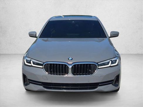 Used 2021 BMW 530i w/ Premium Package RWD image 2
