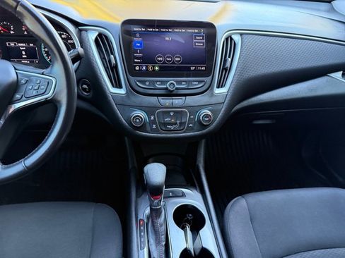 Used 2022 Chevrolet Malibu RS w/ LPO, Floor Liner Package image 16