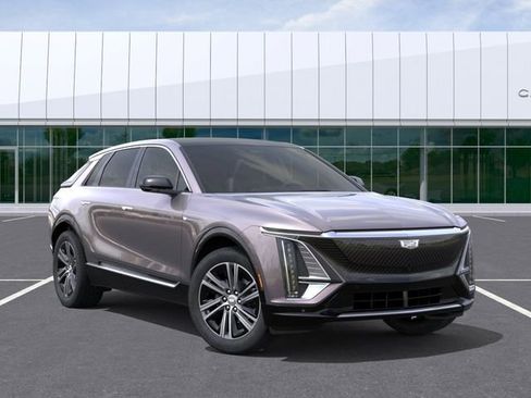 New 2026 Cadillac Lyriq Luxury w/ LPO, Floor Liner Package AWD/4WD image 7