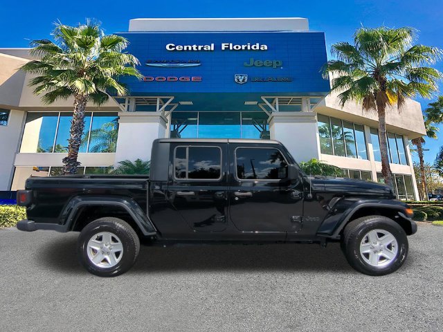 Used 2023 Jeep Gladiator Sport AWD/4WD image 4