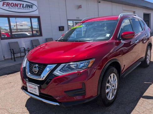 Used 2019 Nissan Rogue SV image 1