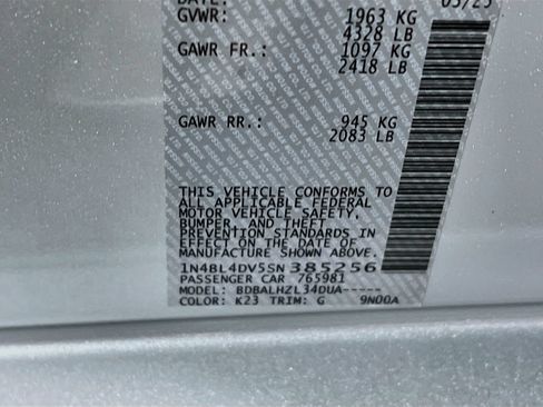 Used 2025 Nissan Altima 2.5 SV FWD image 28