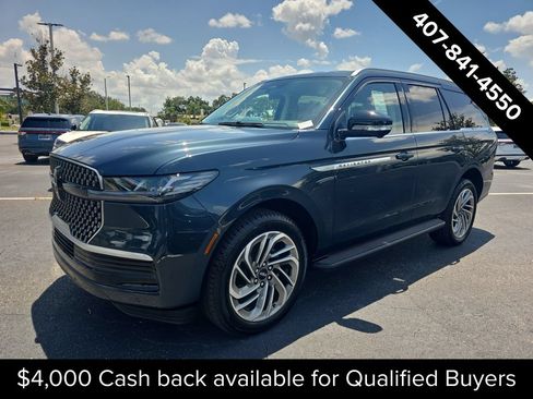 New 2026 Lincoln Navigator Premiere AWD/4WD image 7