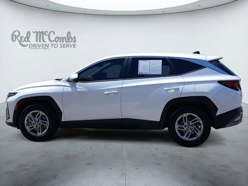Certified 2025 Hyundai Tucson SE FWD image 2