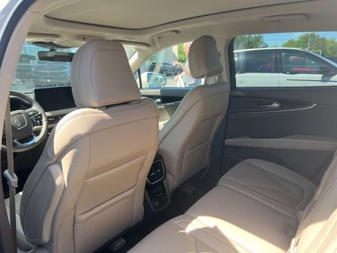 Used 2023 Lincoln Nautilus Reserve AWD/4WD image 7