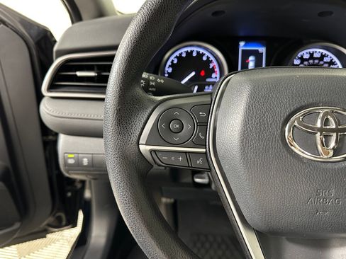 Used 2022 Toyota Camry LE image 16