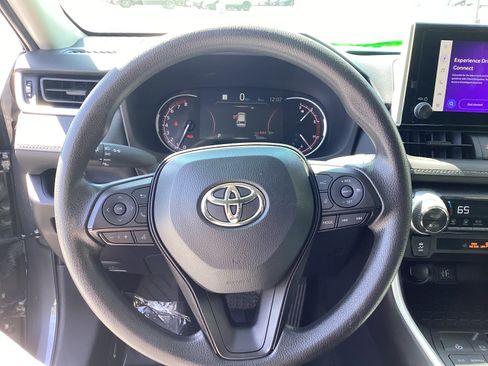 Certified 2025 Toyota RAV4 XLE AWD/4WD image 7
