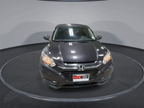 Used 2017 Honda HR-V EX image 3