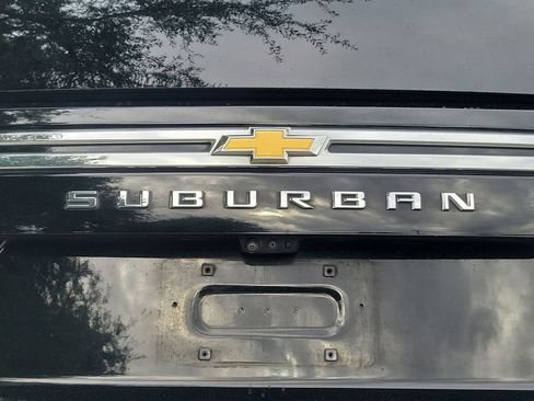 Used 2021 Chevrolet Suburban Premier w/ Premium Package image 7