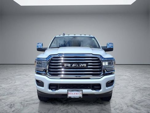 Used 2024 RAM 2500 Limited w/ Towing Technology Group AWD/4WD image 2