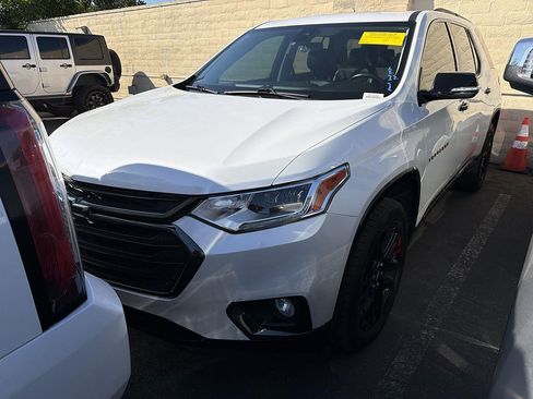 Used 2019 Chevrolet Traverse Premier w/ Redline Edition FWD image 3