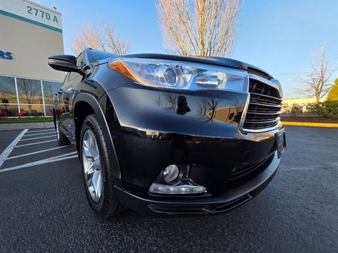 Used 2015 Toyota Highlander Limited Platinum image 10