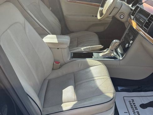 Used 2012 Lincoln MKZ image 10