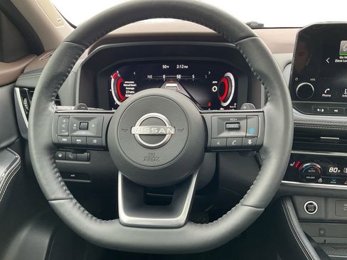 Used 2023 Nissan Rogue Platinum w/ Platinum Premium Package image 16