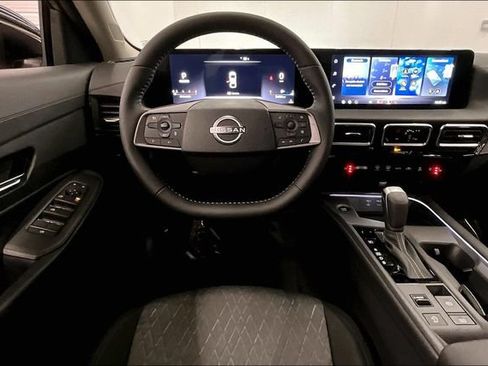 New 2026 Nissan Sentra SV w/ SV Convenience Package FWD image 19