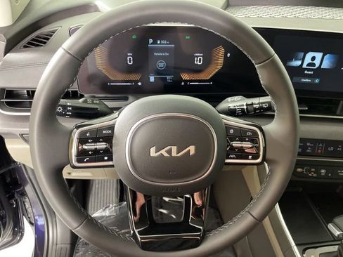 New 2026 Kia Carnival EX image 20