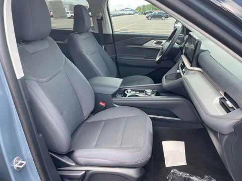 New 2026 Ford Explorer Active AWD/4WD image 15