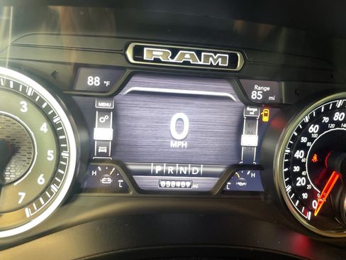 Used 2020 RAM 1500 Big Horn AWD/4WD image 9