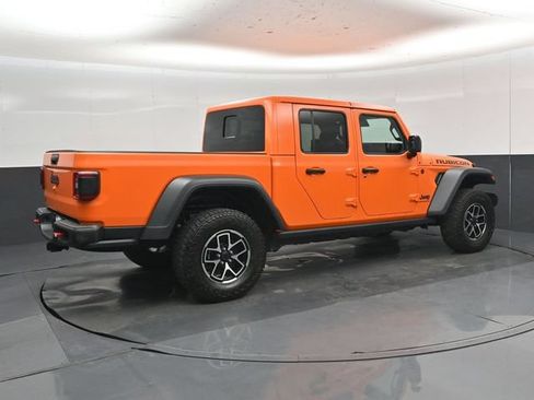 Used 2025 Jeep Gladiator Rubicon w/ Convenience Group AWD/4WD image 27