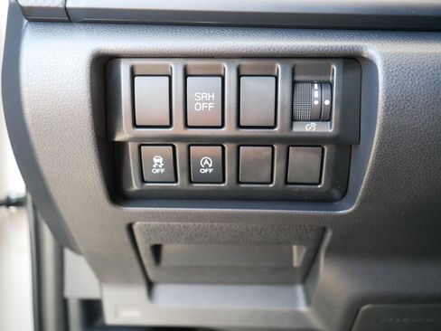 Used 2022 Subaru Forester AWD/4WD image 26