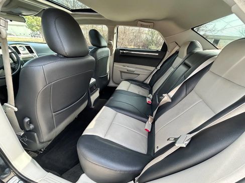 Used 2007 Chrysler 300 Touring image 13