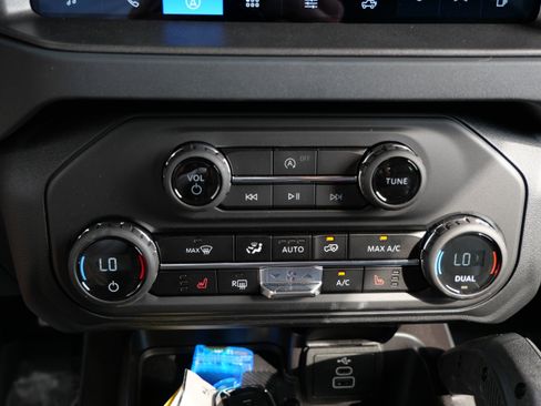 Used 2026 Ford Bronco Big Bend w/ Black Diamond Package AWD/4WD image 23