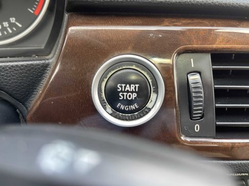 Used 2010 BMW 328i Sedan image 23