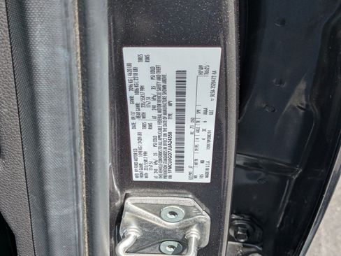 Used 2018 Ford Escape SE FWD image 34
