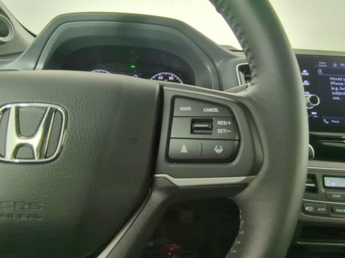 Used 2024 Honda Ridgeline Sport image 27