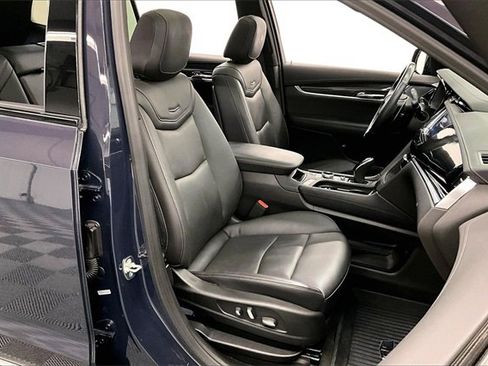 Used 2024 Cadillac XT6 Sport w/ Technology Package image 7