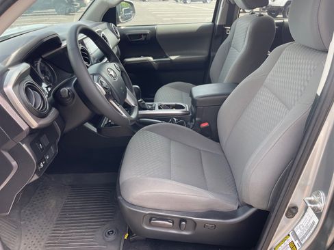 Used 2023 Toyota Tacoma SR5 AWD/4WD image 10