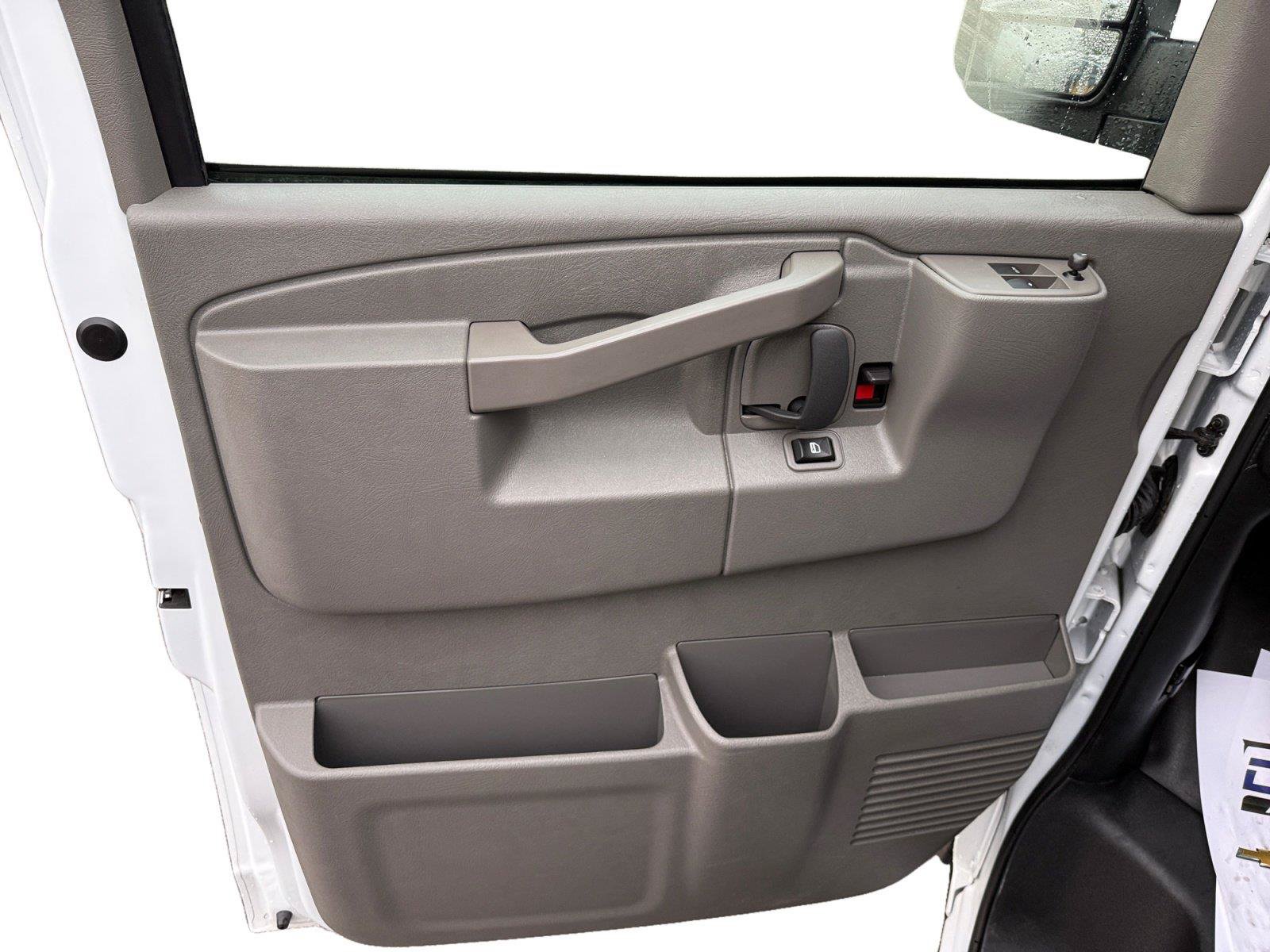 Used 2025 Chevrolet Express 2500 Extended w/ Driver Convenience Package RWD image 9
