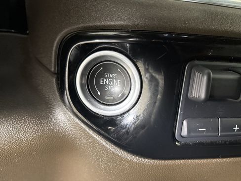 Used 2024 Chevrolet Silverado 3500 LT image 12