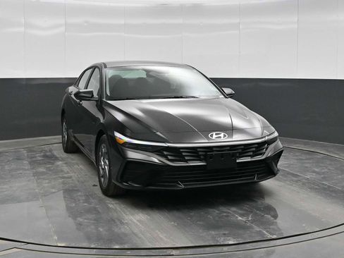 New 2026 Hyundai Elantra Blue image 2