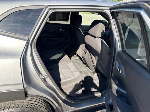 Used 2024 Chevrolet Trax RS w/ Driver Confidence Package FWD image 10