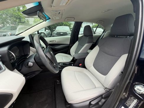 Used 2022 Toyota Corolla LE FWD image 16