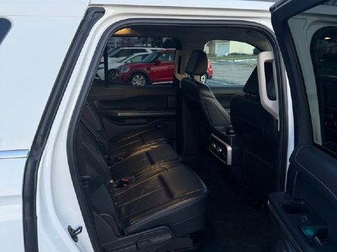 Used 2024 Ford Expedition Max XLT image 19