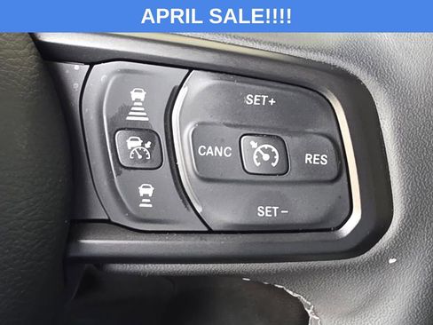 Used 2025 Jeep Gladiator Mojave w/ Convenience Group image 30