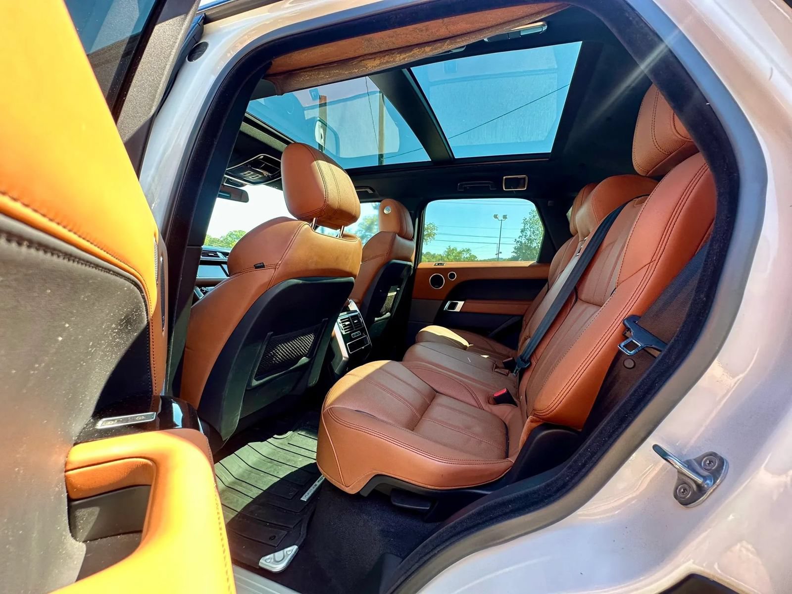 Used 2015 Land Rover Range Rover Sport HSE AWD/4WD image 6