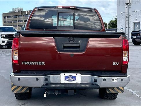 Used 2017 Nissan Frontier SV w/ SV Value Truck Package RWD image 5