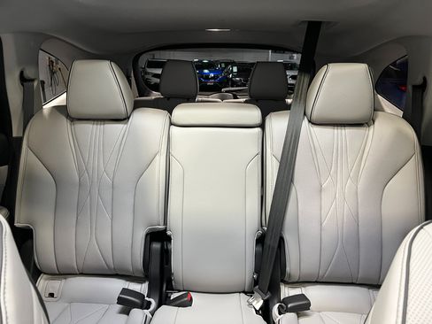 Used 2026 Acura MDX SH-AWD w/ Advance Package image 29