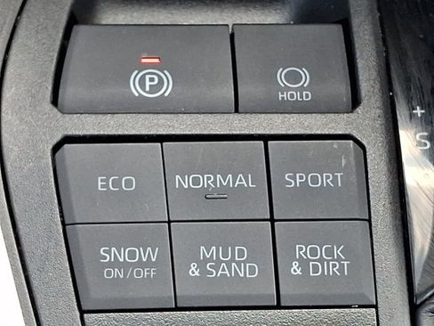 Certified 2025 Toyota RAV4 XLE AWD/4WD image 25