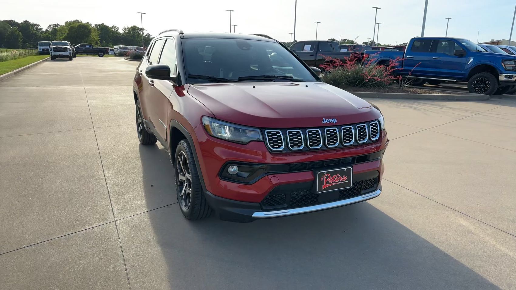 Used 2025 Jeep Compass Limited AWD/4WD image 3