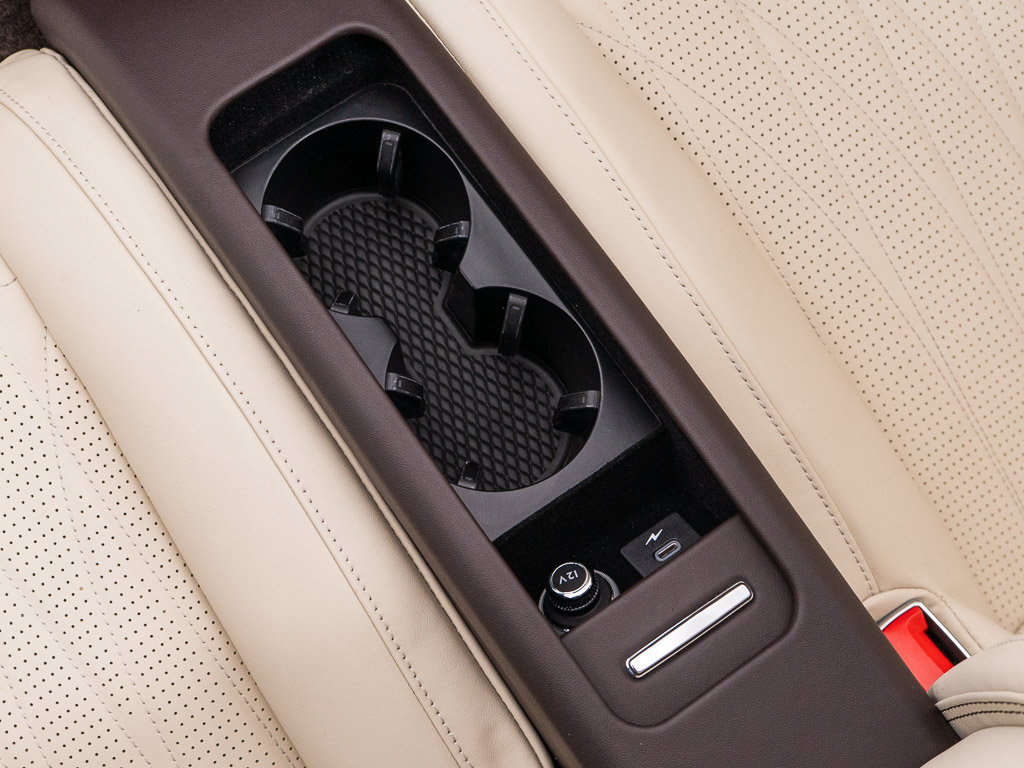 Certified 2026 Bentley Continental GT Azure AWD/4WD image 30